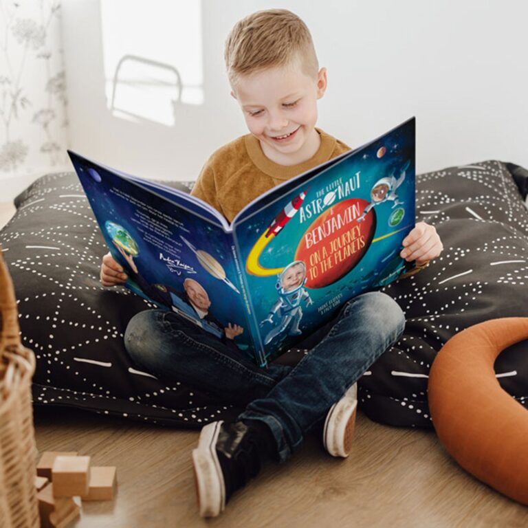 Personalised children's book - The Little Astronaut - XXL - Hardcover personalised children's book – the little astronaut – xxl – hardcover