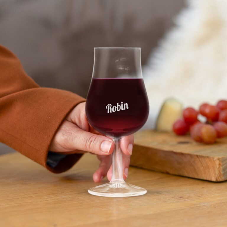 Engraved port glass engraved port glass