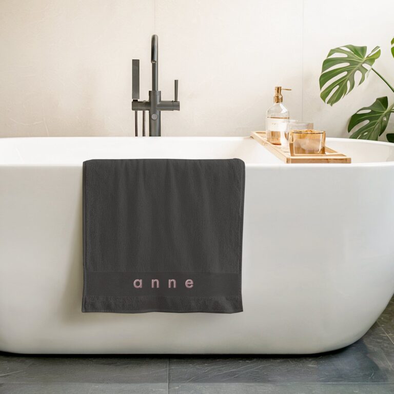 personalised towel – embroidered – grey – 50 x 100 cm
