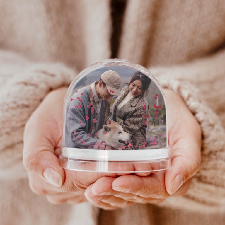 personalised snow globe – hearts