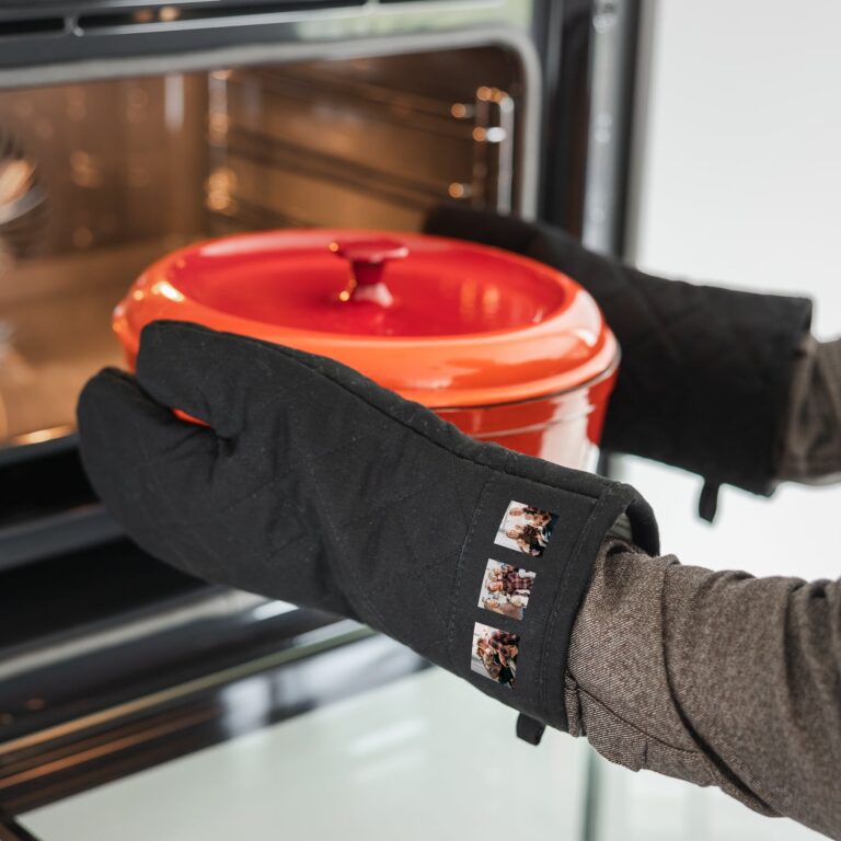personalised oven gloves – 2 pcs – black