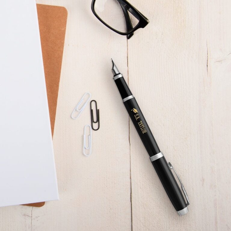 personalised fountain pen – parker – im – black – right handed