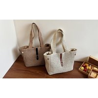 women’swoven straw tote bag: khaki