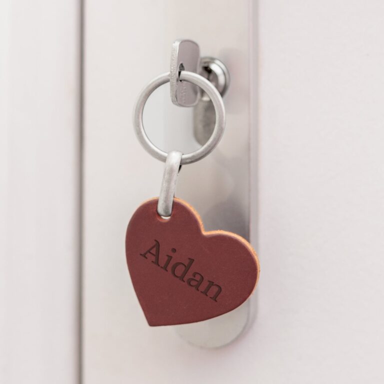 personalised leather keyring – heart
