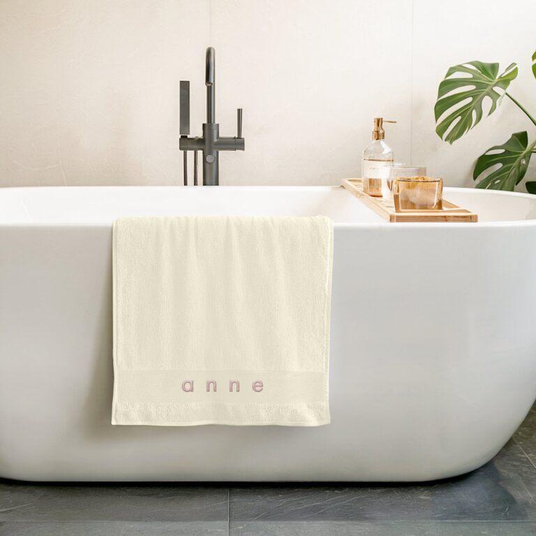embroidered towel – beige